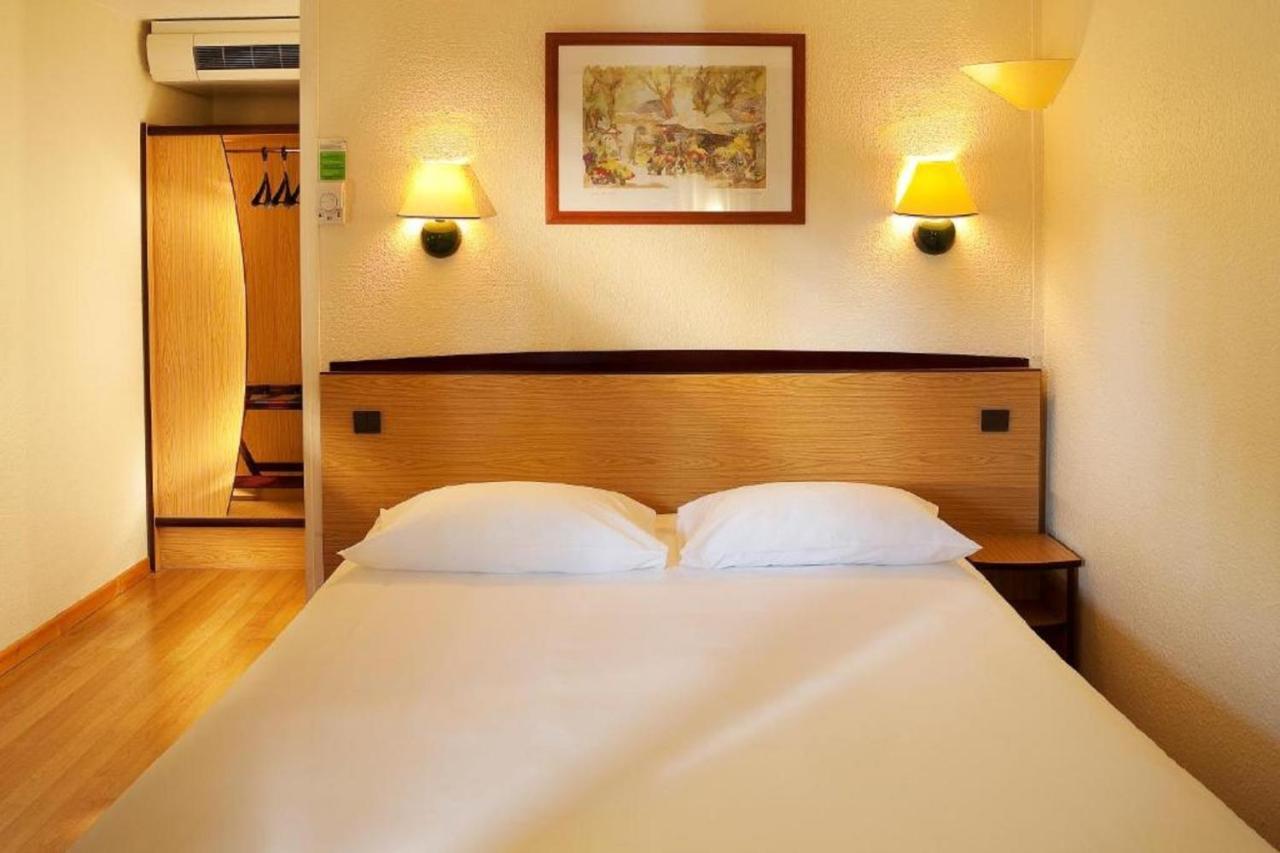 Campanile Manosque Hotel Exterior photo