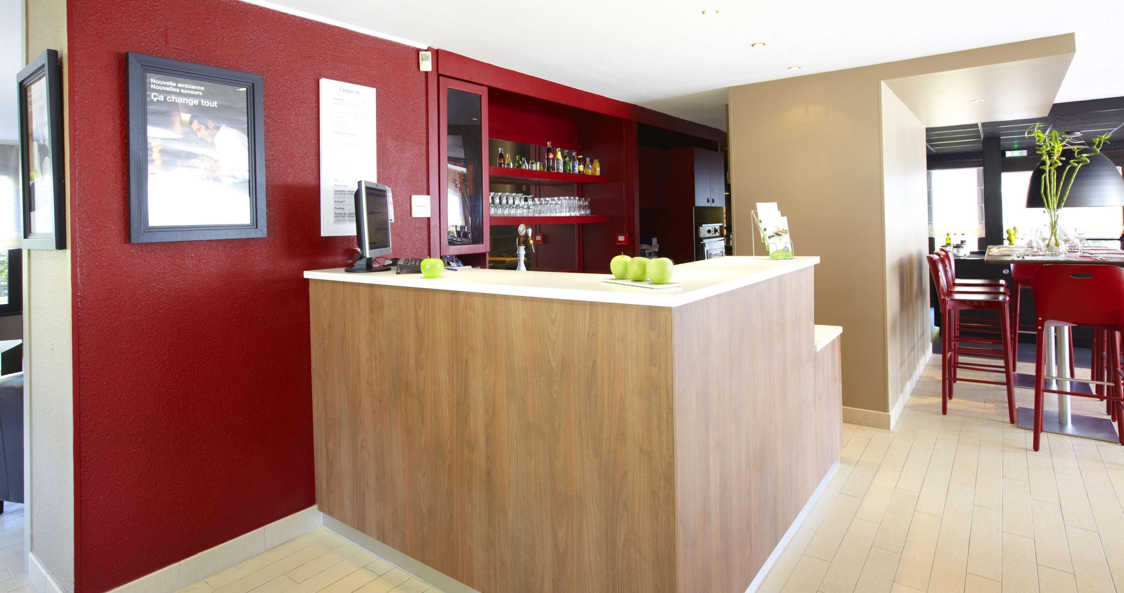 Campanile Manosque Hotel Exterior photo
